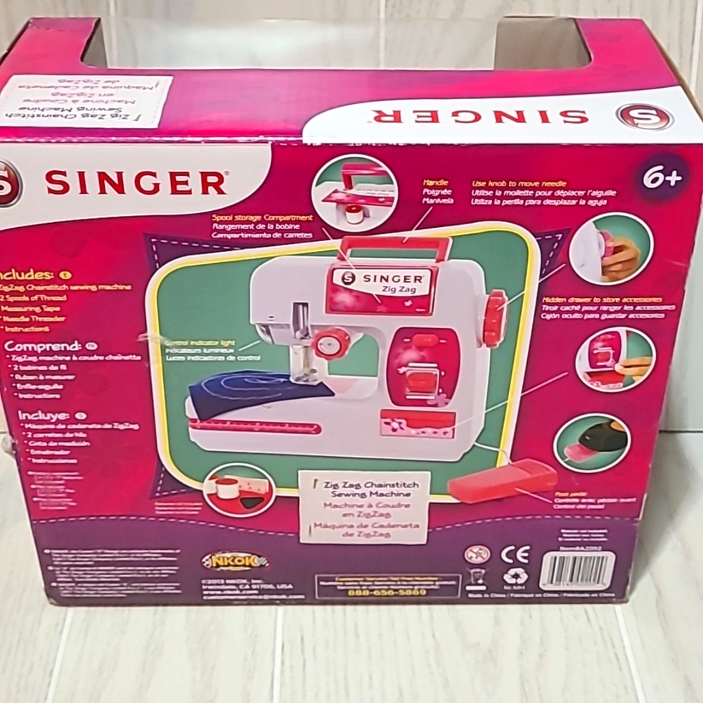 Singer Zig Zag Chainstitch Sewing Machine New - Picture 4 of 7